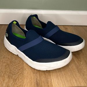 Oofos Oomg JJ Navy Low Comfort Eezee Recovery Shoes Size 11